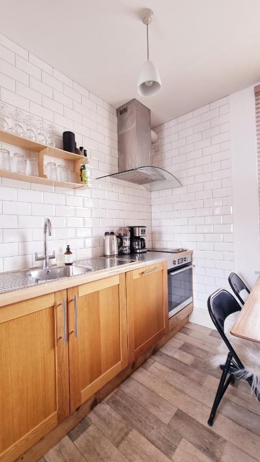 Stylish Town Centre Apartments Nailsworth Bagian luar foto